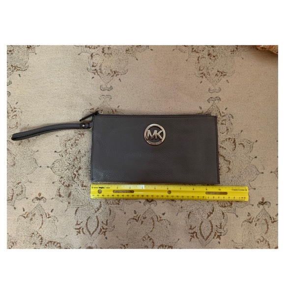 Michael Kors Wristlet - Picture 2 of 5